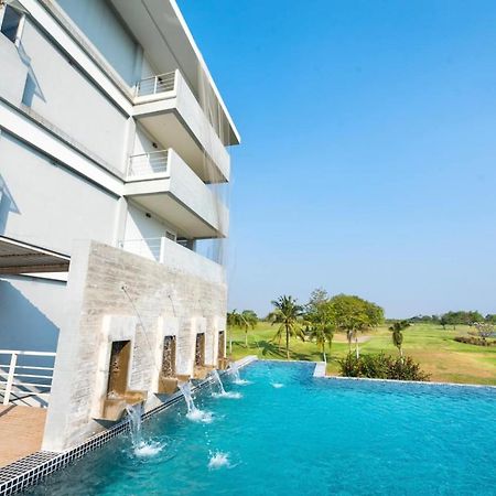 Uniland Golf & Resort Nakhon Pathom Eksteriør billede